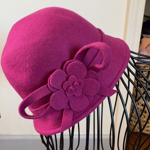 Banana Republic Accessories - Banana Republic 100% Wool Hat Dark Pink with Flower Size S/M